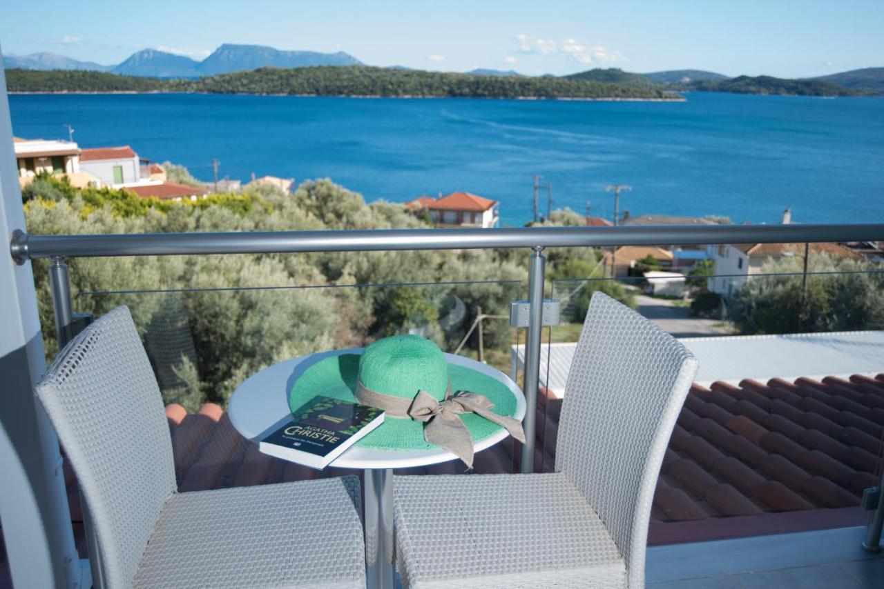 Oasis Hotel Perigiali エクステリア 写真