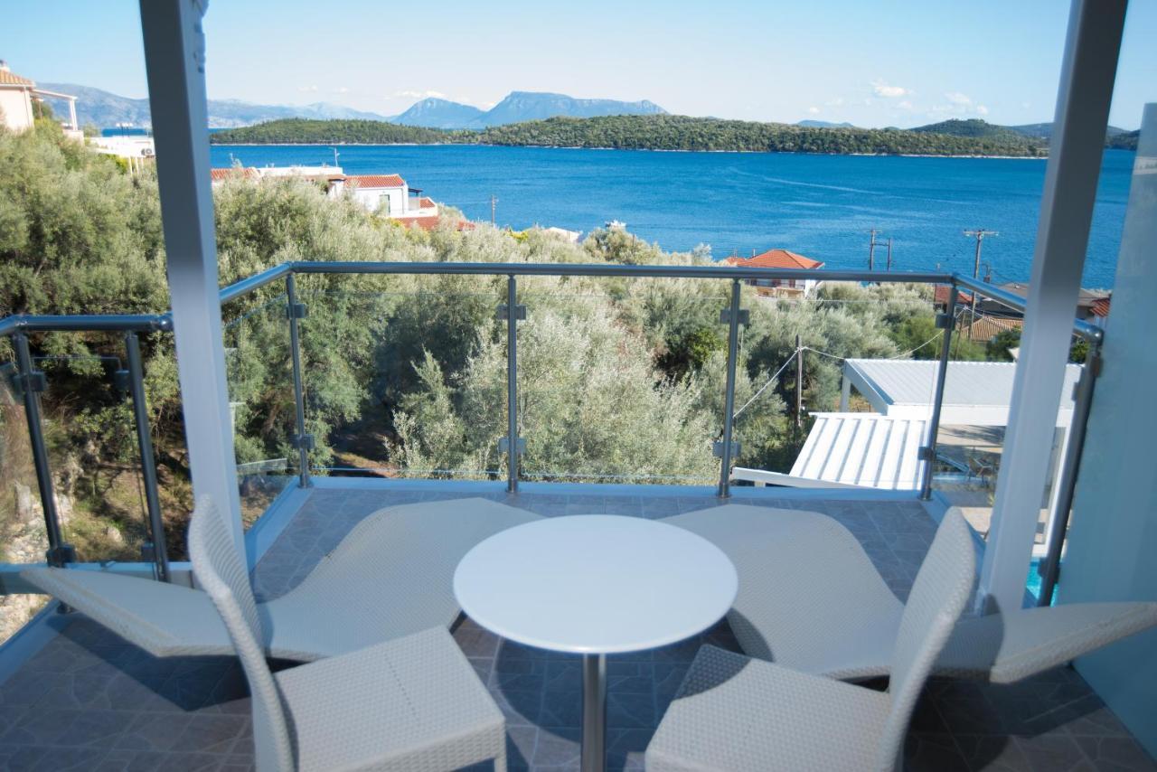 Oasis Hotel Perigiali エクステリア 写真